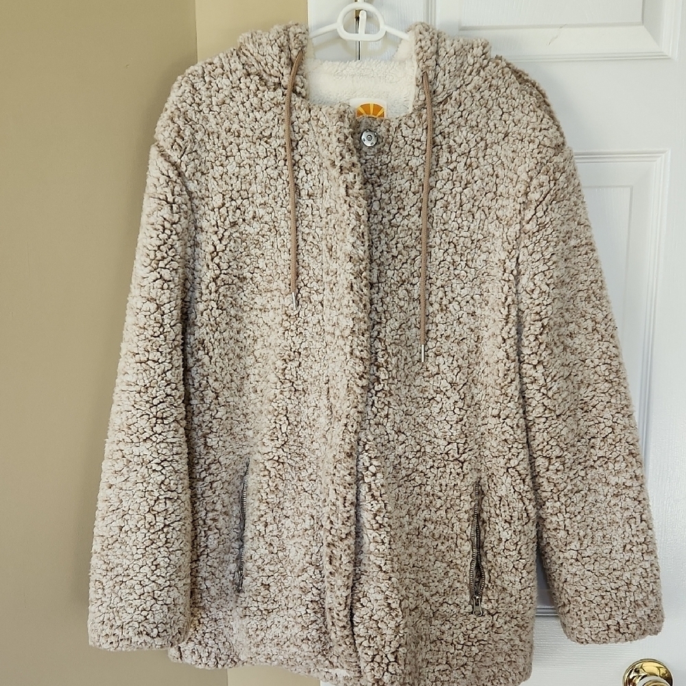 Cozy Tan Sherpa Jacket, Large, Like New